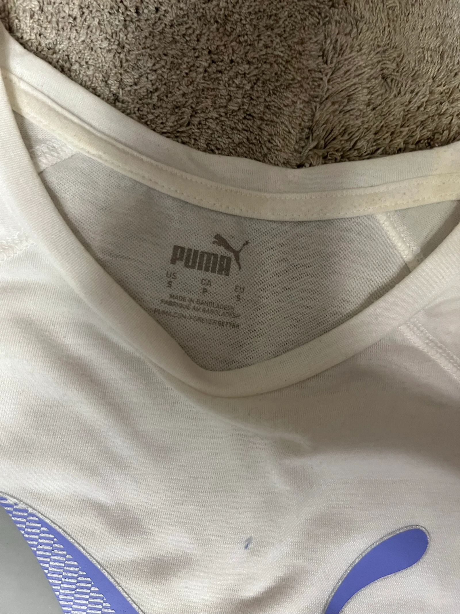 Camiseta branca puma oversize unissex sport com logo cinza e lilás – photo 6